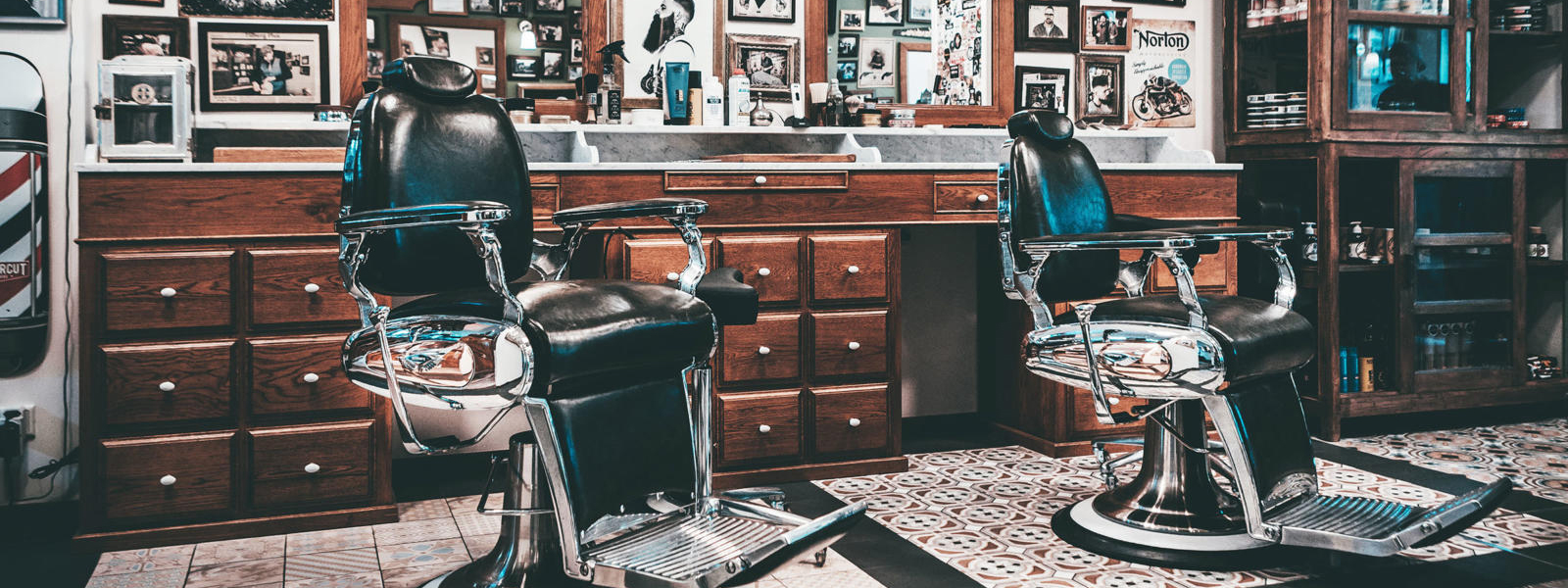 Salão da Barbearia Alura